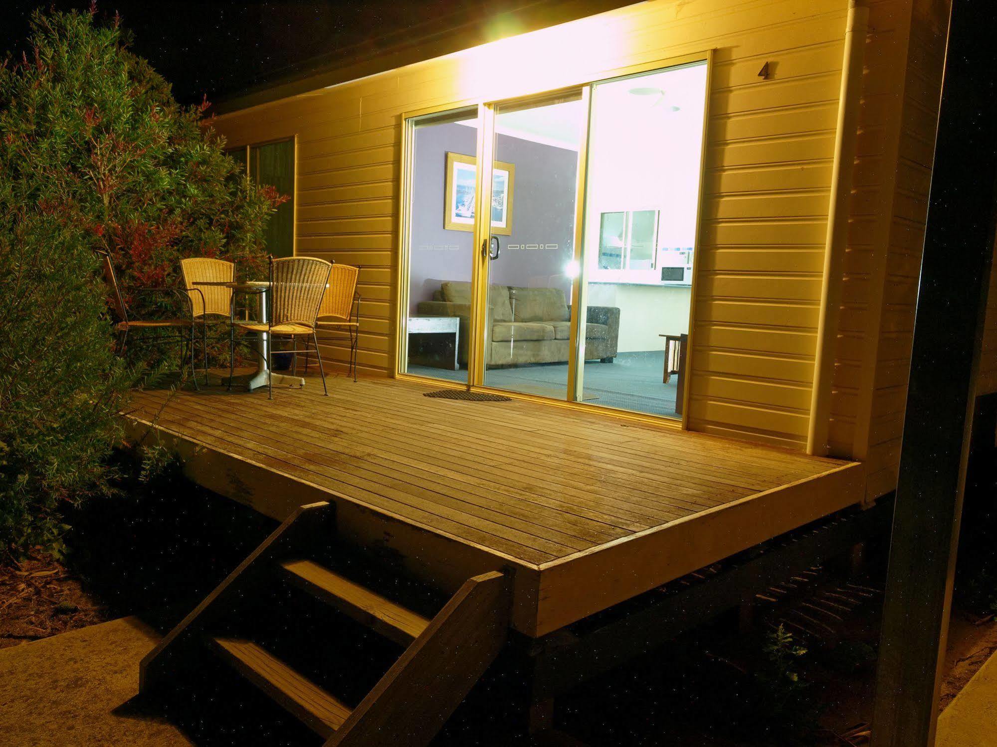 Woodbyne Resort Wimbledon Heights Extérieur photo